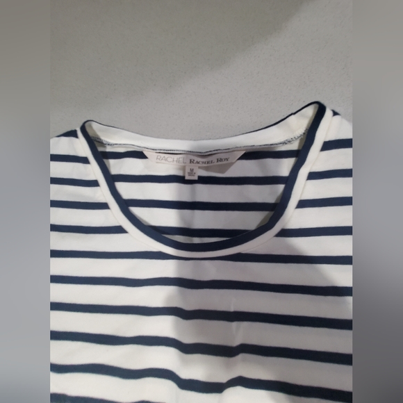 RACHEL ROY Sublime t-shirt rayé à manches courtes avec appliqué de dentelle - Picture 3 of 5